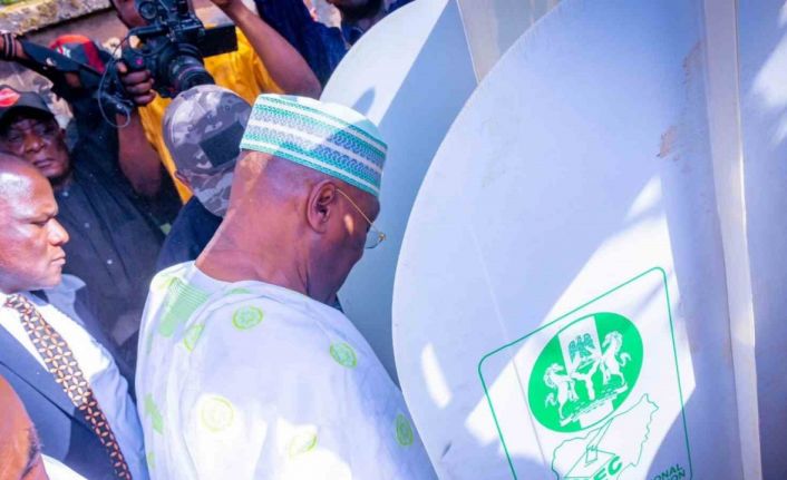 Nijerya’da halk devlet başkanlığı seçimi için sandık başında