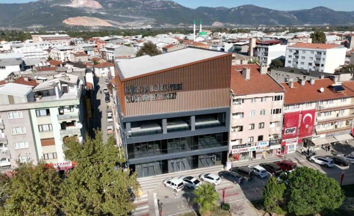 Prof. Dr. Necmettin Erbakan’ın ismi Gürsu’nun ilk kültür merkezine verildi