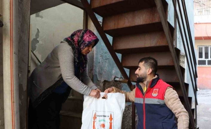 Şanlıurfa’da depremzedelere yardımlar devam ediyor