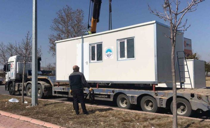 Sarız’a 5 adet konteyner