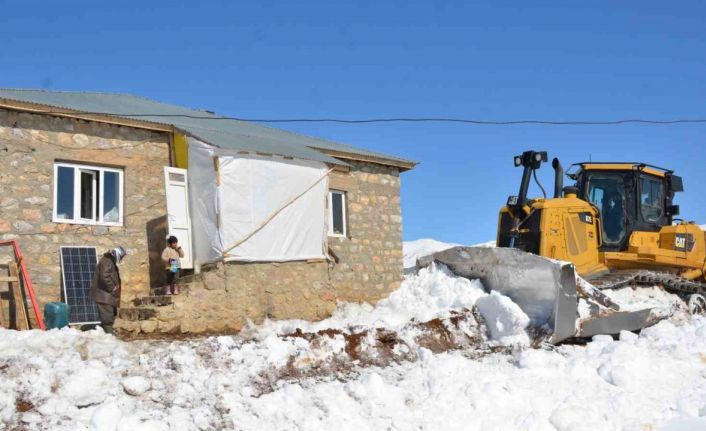 Şırnak’ta kapalı yayla yolları 10 günlük çalışmayla açıldı
