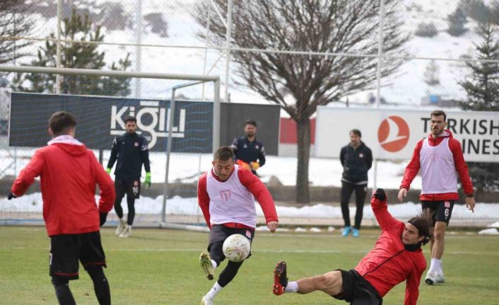 Sivasspor’da Fatih Karagümrük mesaisi