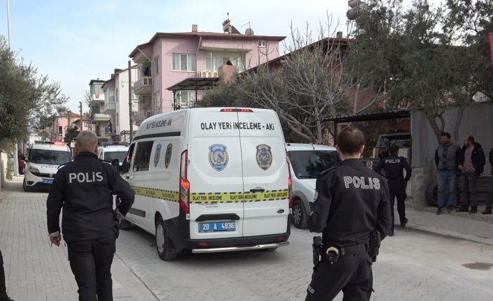 Sokak ortasında sırtından vuruldu