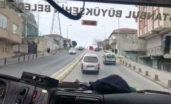 Sultanbeyli’de itfaiyeye yol vermeyen sürücü kameraya yansıdı