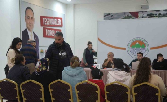 Toroslar Belediyesi Acil Destek Merkezi depremzedelerin yanında