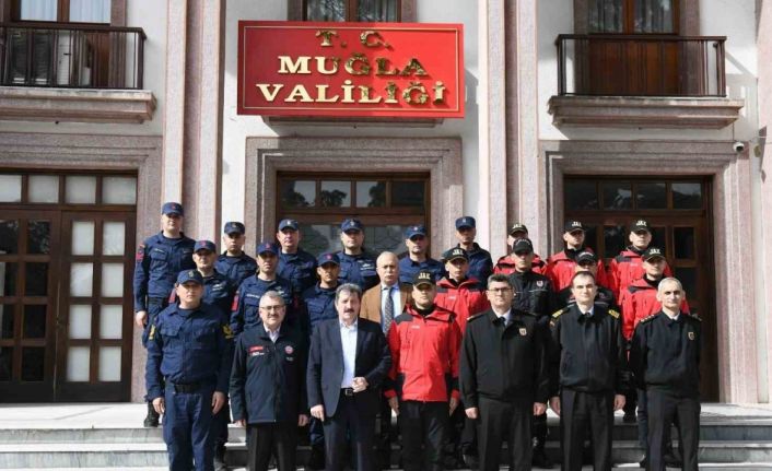 Vali Tavlı arama kurtarma timleri ile bir araya geldi