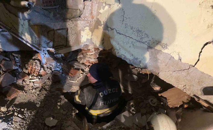 Yıkıntıların arasından birçok canı kurtaran kahraman ekibin müdürü o anları anlattı