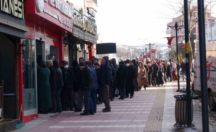 Yozgat’ta Et ve Süt Kurumunda uygun fiyatla satılan et ürünlerine yoğun ilgi