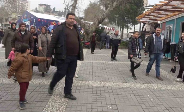 1500’lü yıllarda inşa edildi, depremde hasar gördü: Kapalı çarşı esnafı şimdi konteyner çarşıda