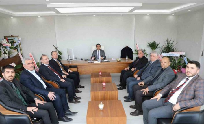 Ağrı Milli Eğitim Müdürü Kökrek’ten, AK Parti Ağrı İl Başkanlığına “Hayırlı olsun” ziyareti