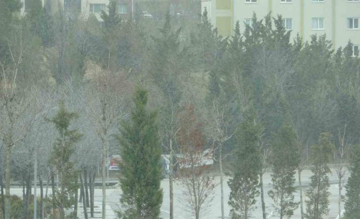 Aksaray’da rüzgar ve kar yağışı etkili oluyor