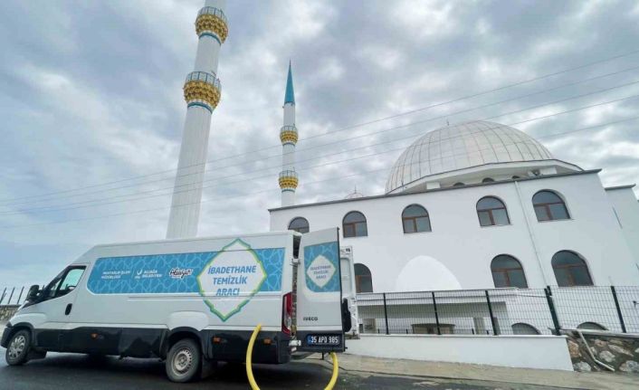 Aliağa Belediyesinden ibadethanelerde Ramazan temizliği