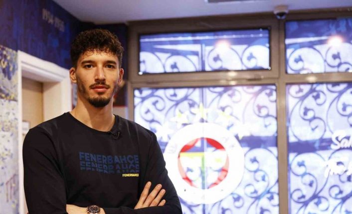 Altay Bayındır: "Enerjimizi taraftarımızla beraber sahaya yansıtırsak iyi bir skor almak istiyoruz"