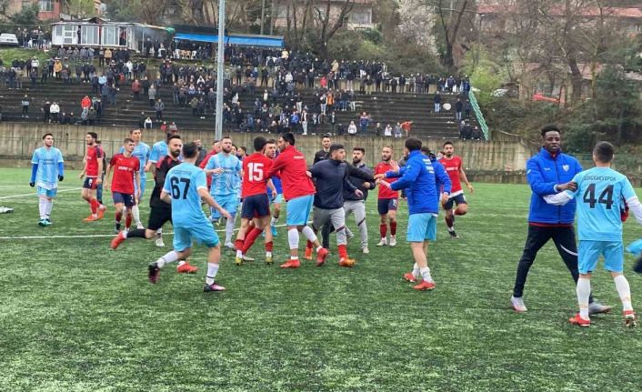 Amatör Lig maçında saha karıştı