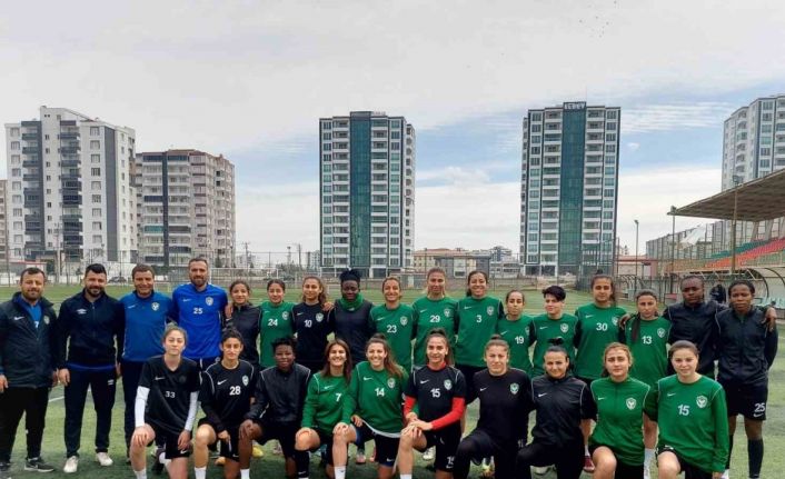 Amedspor Kadın Futbol Takımı, erteleme maçında 1207 Antalyaspor ile karşılaşacak