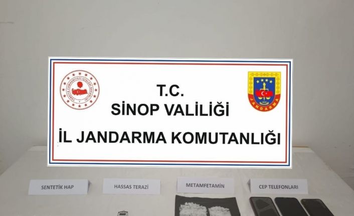 Aracın bardaklığından metamfetamin çıktı