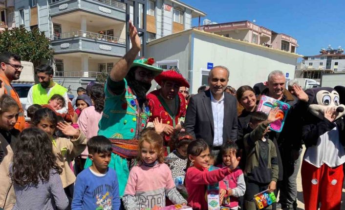 Arnavutköy Belediyesi’nin Hatay’da kurduğu ’Kardeşlik Mahallesi’nde’ ilk sahur ve iftar yapıldı