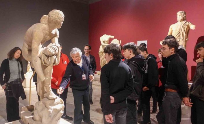 ASSİM’den öğrenciler için müze gezisi