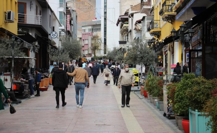 Aydın nüfusunun 473 binini orta yaşlılar oluşturuyor