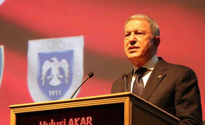 Bakan Akar: "PKK/YPG destekçileri, teröristlere helikopter vererek bir kez daha suçüstü yakalanmışlardır”