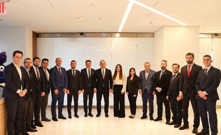 Bakan Çavuşoğlu, Anadolu Aslanları İş Adamları Derneği heyetiyle bir araya geldi