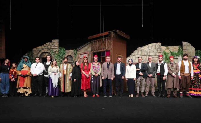 Başakşehir Tiyatro Akademisi’nde ki genç yetenekler en seçkin 231 oyunu, 120 bin 990 sanatseverle buluşturdu