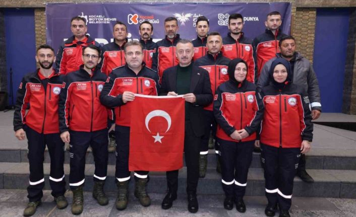 Başkan Büyükakın: "Dünyanın her yerindeki afetlere karşı hazırlıklı olacak şekilde teyakkuzdayız"