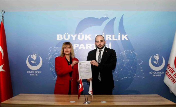 BBP Körfez Kadın Kolları Başkanı Kayradağ, aday adaylığı için istifa etti