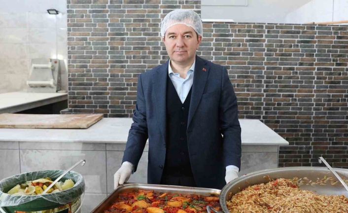 Bergama Belediyesi Aşevinden her gün 800 kişiye sıcak yemek