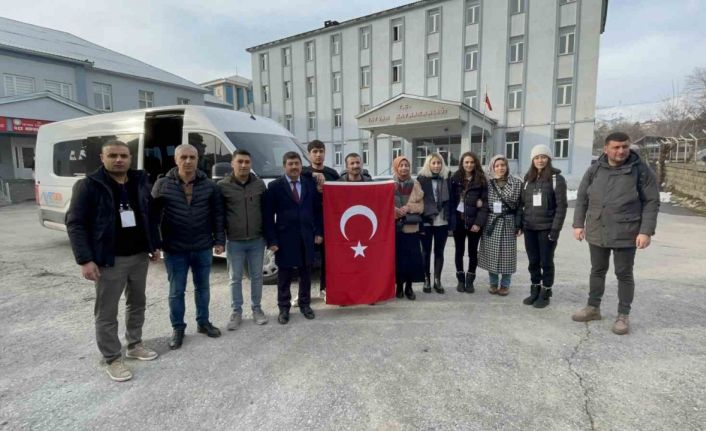 Bitlis’te toplanılan 15 bin oyuncak deprem bölgesindeki minikler için yola çıktı