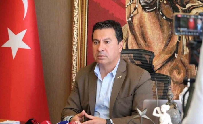 Bodrum’da sahile beyaz kum dökerek Maldivler’e benzetmeye çalıştılar