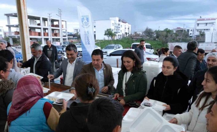 Bodrum’da yüzlerce kişi iftarda buluştu