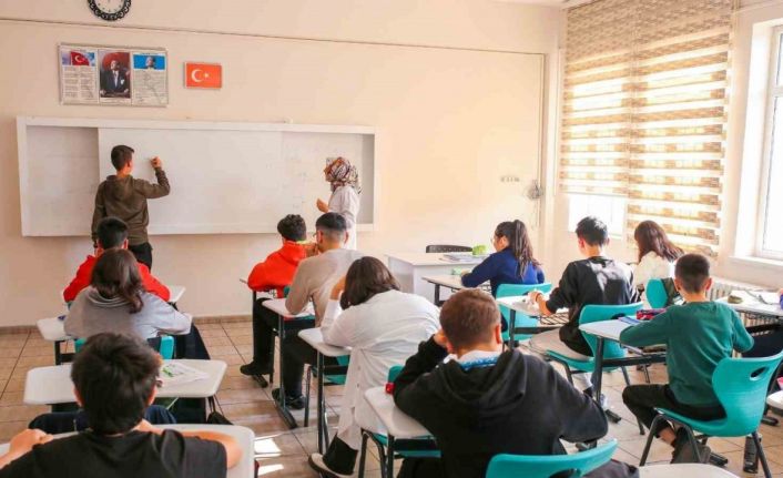 Bu okul öğrencilerin yeteneklerini ortaya çıkartıp kariyeri planlamasını dahi yapıyor