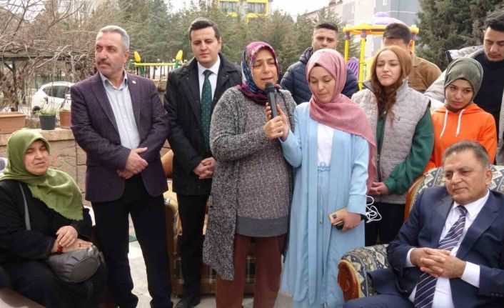 Burdur’da mahalle sakinleri 25 depremzedeye ev kurarak sıcak bir yuva sağladı