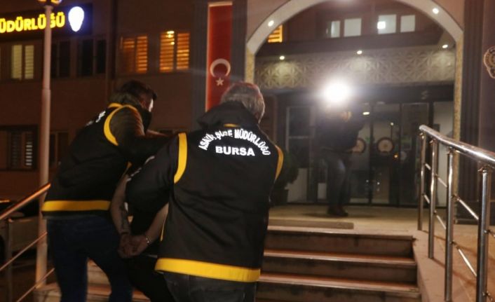 Bursa’da 2 kişiyi öldürdü, cesetlerden birini bagajına koyduğu otomobille İstanbul’da yakalandı