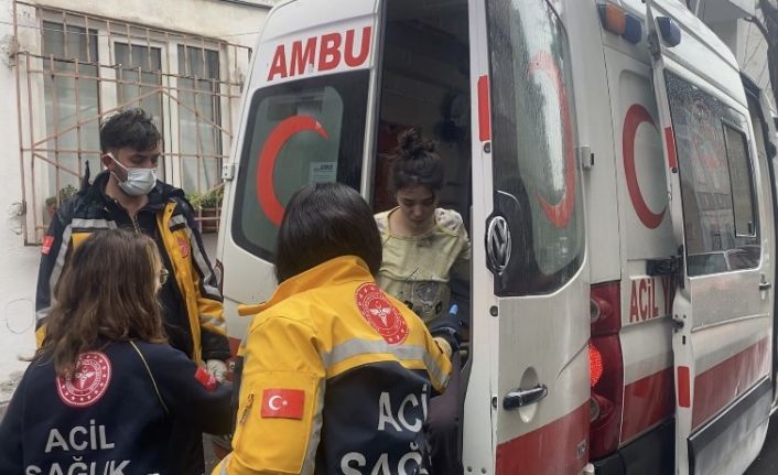 Bursa’da korkutan yangın: Yatalak nine ve torunu evden son anda çıkartıldı