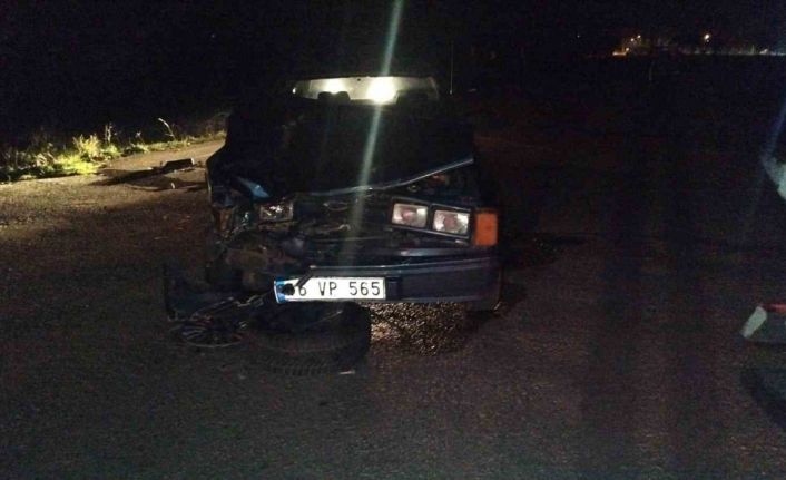 Bursa’da lastik tamiri için kenara çekilen araca, otomobil çarptı: 1 yaralı