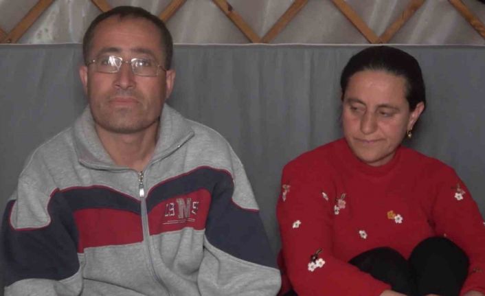 Deprem acı hikayeler bıraktı: Eşi ve iki çocuğuyla 35 saniyede kurtuldu, babasının cenazesini elleriyle çıkarttı