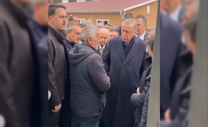 Depremzede Erdoğan’a dert yandı: "Ya CHP’ye ya da HDP’ye üye olacaksın konteyneri öyle alacaksın dediler"