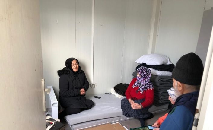 Depremzede Hüseyin amca, “Cumhurbaşkanımızın yükü şimdi daha ağır, Rabbim yardımcısı olsun"