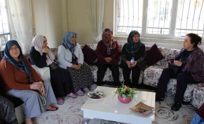 Depremzede kadınları, özledikleri ev ortamına kavuşturdular