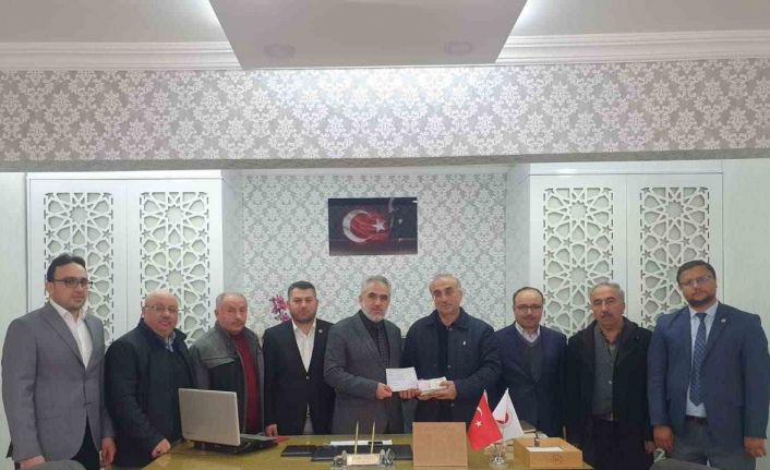 Din görevlilerinden deprem bölgesine 100 bin TL’lik bağış