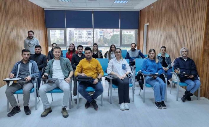 Edirne’de polis ekiplerine elektronik kelepçe aktivasyon eğitimi verildi