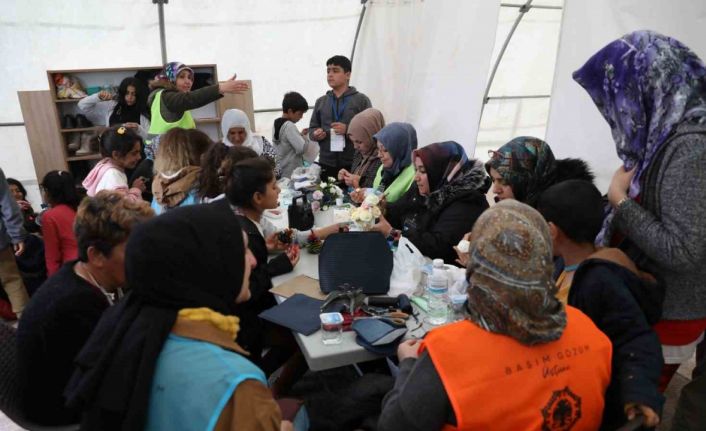 El sanatları atölyeleri depremzede kadınlar için psikoterapi merkezi haline geldi