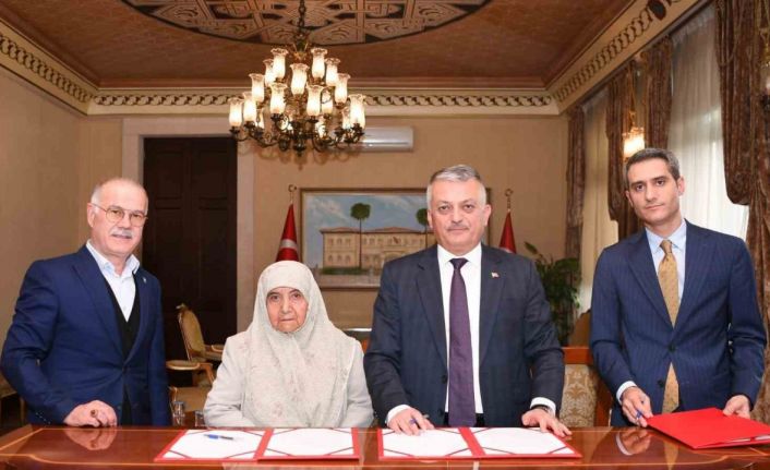 Elmalı “Diyaliz Merkezi Hizmet Binası” protokolünü imzaladı