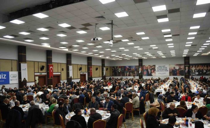 Esenyurt Belediye Başkanı Bozkurt, STK’lar, il dernekler birliği ve amatör spor kulübü temsilcileriyle iftar sofrasında bir araya geldi