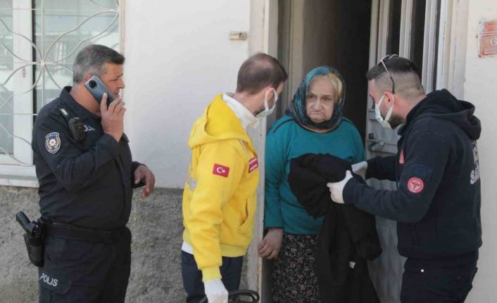 Eskişehir’de çöp evde yaşayan kadın: “Ben sağlık istemiyorum, ölmek istiyorum”