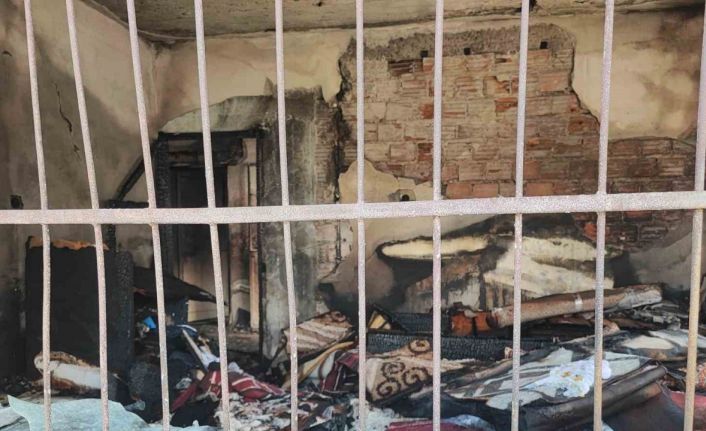 Evi yanan aile kundaklama olduğunu öne sürdü