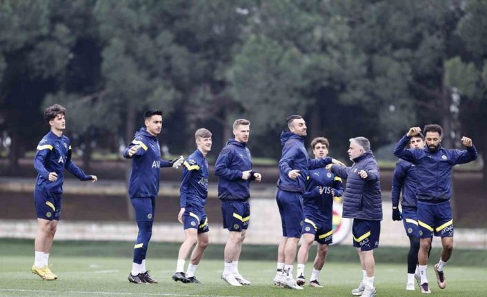 Fenerbahçe hazırlıklarına devam etti