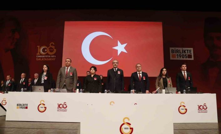 Galatasaray’da Burak Elmas ve Dursun Özbek yönetimleri mali ve idari olarak ibra edildi